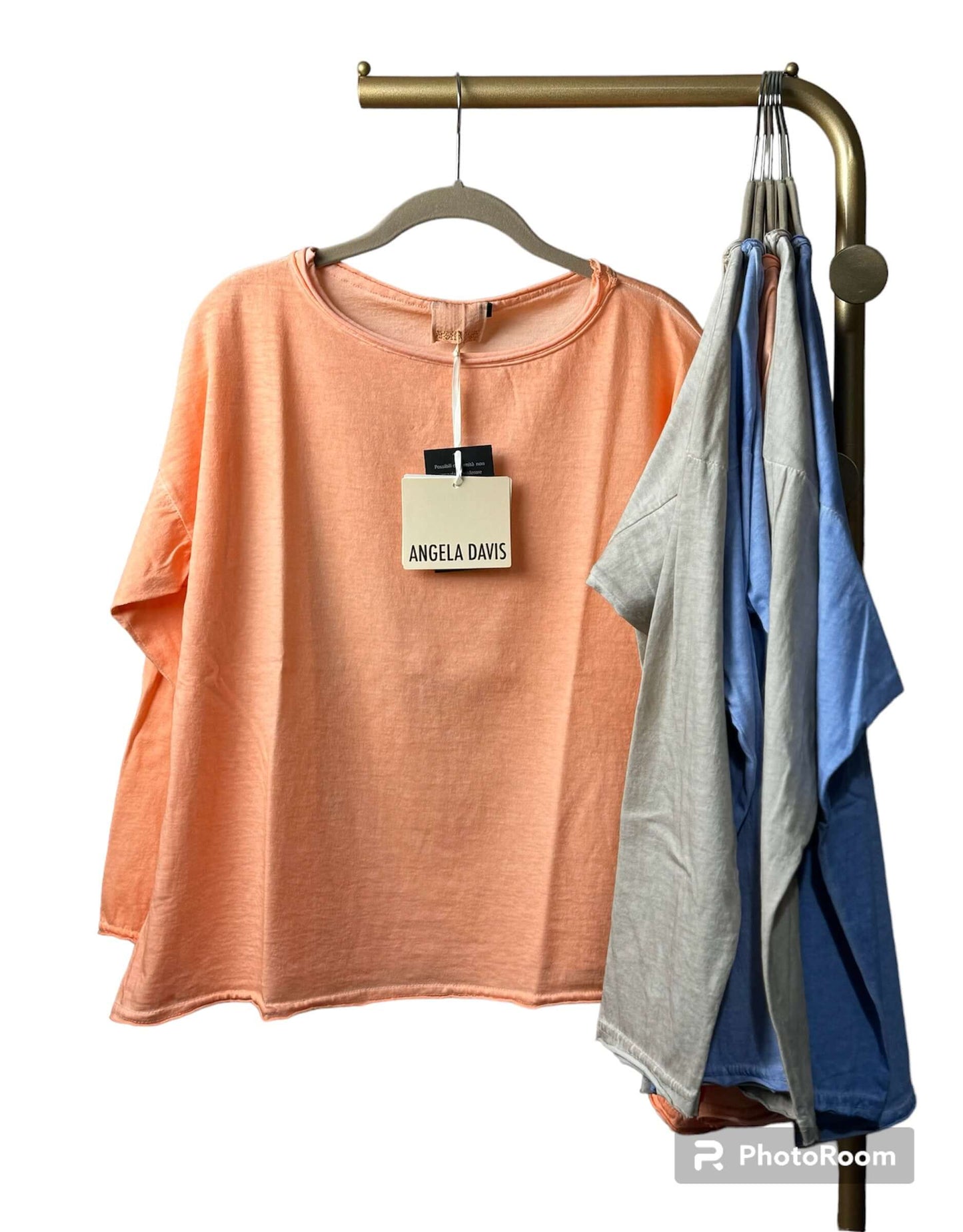 T-shirt scollo a barchetta